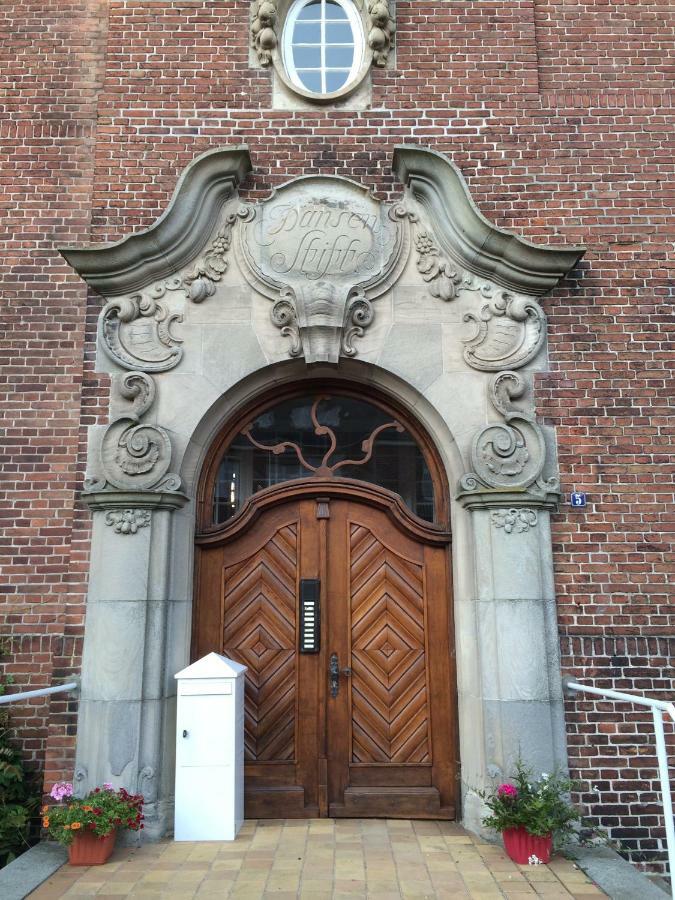 trash de luxe Schleswig Exterior foto